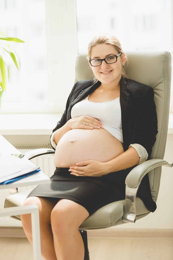 Avantages d'un fauteuil pour femme enceinte : Confort, soutien et guide d'achat